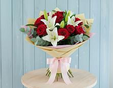 Букет цветов из:  Лилии и Розы в Пограничный