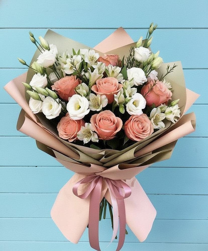 Букет цветов из: Розы, Альстромерии и Лизиантусы в Пограничный