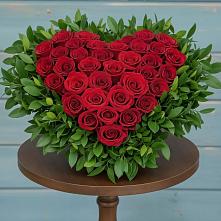 Цветочная композиция из Розы в виде сердца в Пограничный