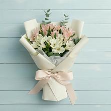 Букет цветов из:  Альстромерии в Пограничный