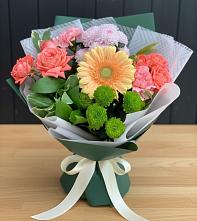 Букет цветов из:  Гвоздики, Розы, Герберы и Хризантемы #REPLACE_PRED# Пограничный