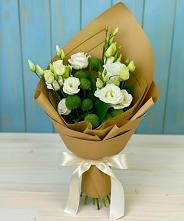 Букет цветов из:  Хризантемы и Лизиантусы #REPLACE_PRED# Пограничный