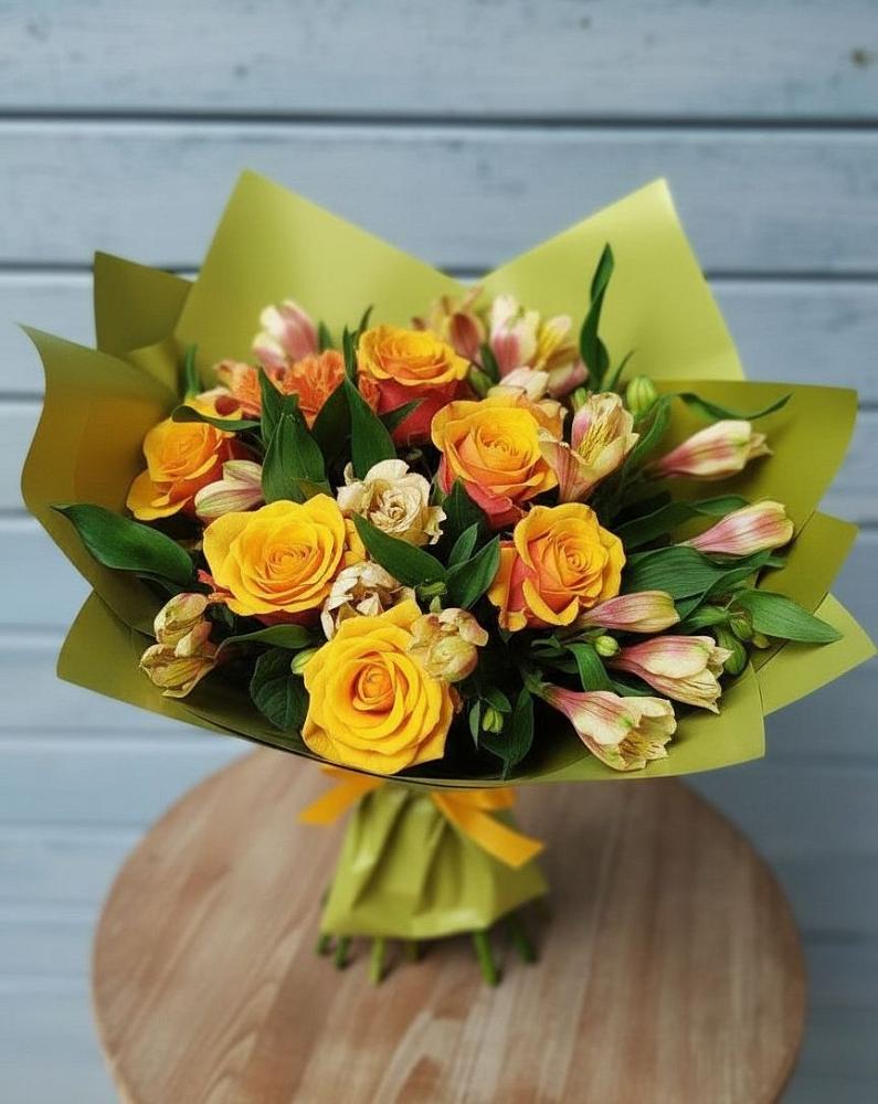 Букет цветов из: Альстромерии и Розы в Пограничный