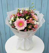 Букет цветов из:  Герберы, Альстромерии и Лизиантусы в Пограничный