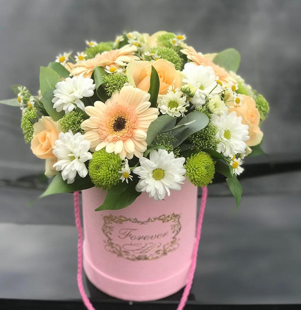 Цветочная композиция из Розы, Герберы и Хризантемы в шляпной коробке в Пограничный