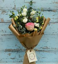 Букет цветов из:  Розы и Лизиантусы в Пограничный