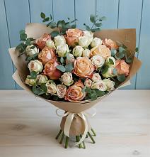 Букет цветов из:  Альстромерии и Розы в Пограничный