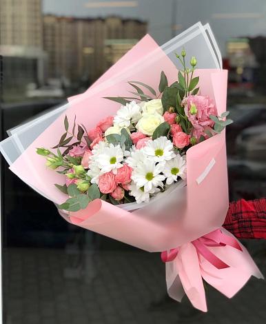 Букет цветов из: Розы, Лизиантусы и Хризантемы в Пограничный