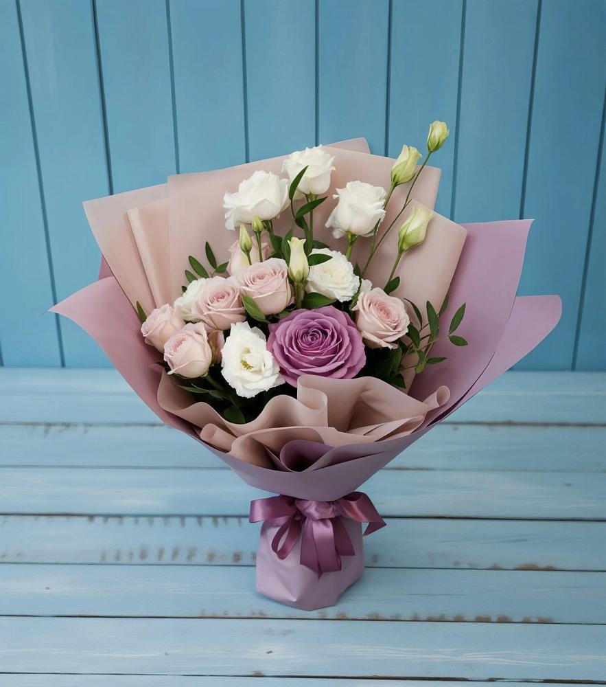 Букет цветов из: Розы и Лизиантусы в Пограничный