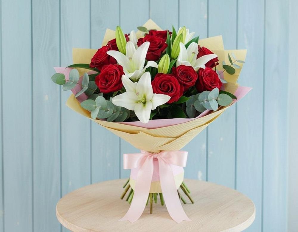 Букет цветов из: Лилии и Розы в Пограничный